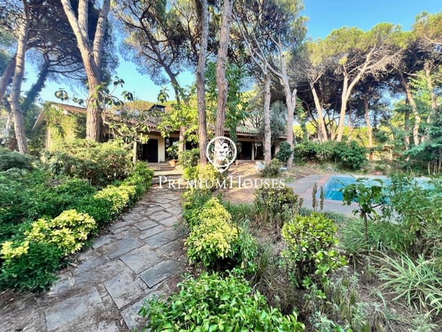 6 bedroom Villa for rent in Castelldefels with pool - € 7,000 (Ref: 6510581)
