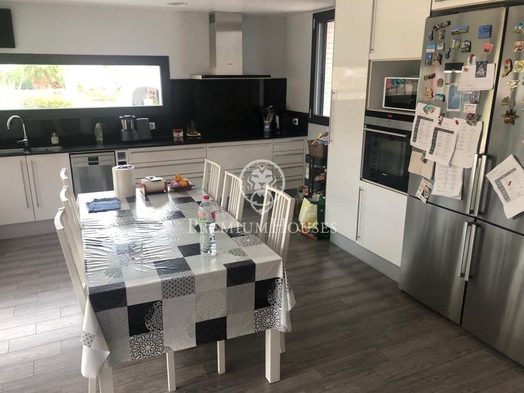 4 soveværelse Villa til salg i Sant Pere de Ribes med swimmingpool garage - € 1.000.000 (Ref: 6766428)