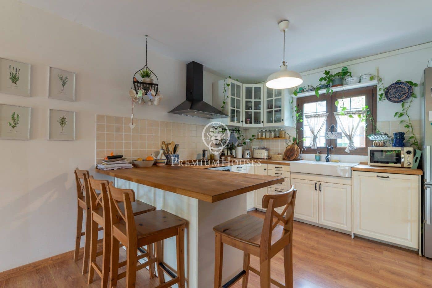 4 soverom Villa til salgs i Sant Pere de Ribes med svømmebasseng garasje - € 730 000 (Ref: 6824794)