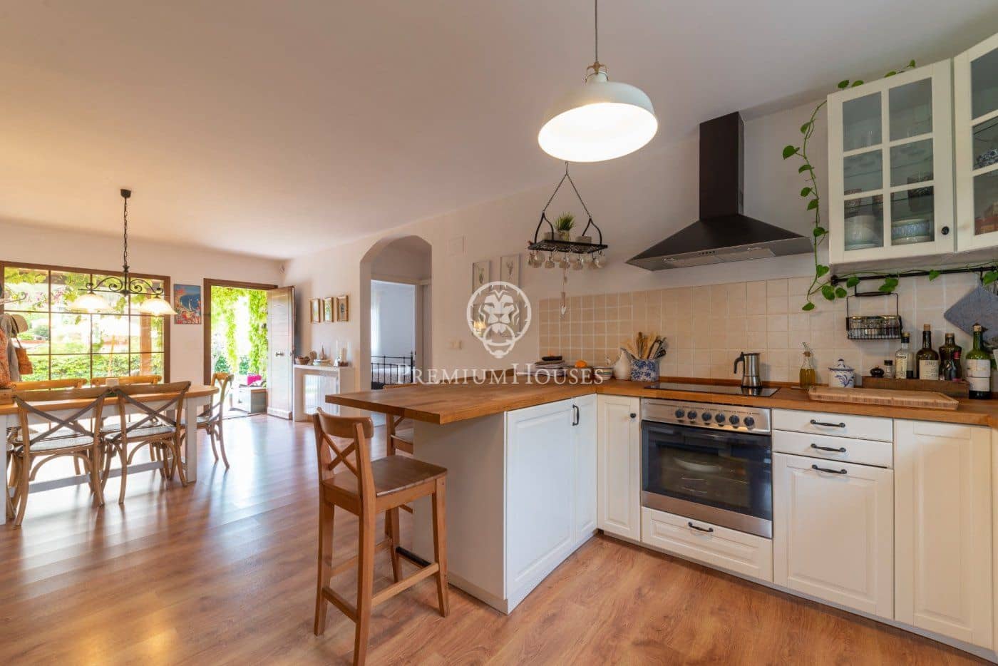 4 soverom Villa til salgs i Sant Pere de Ribes med svømmebasseng garasje - € 730 000 (Ref: 6824794)