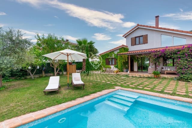 4 soverom Villa til salgs i Sant Pere de Ribes med svømmebasseng garasje - € 730 000 (Ref: 6824794)