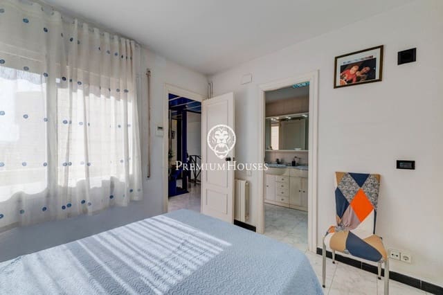 5 soverom Rekkehus til salgs i Sitges med garasje - € 1 200 000 (Ref: 6876139)