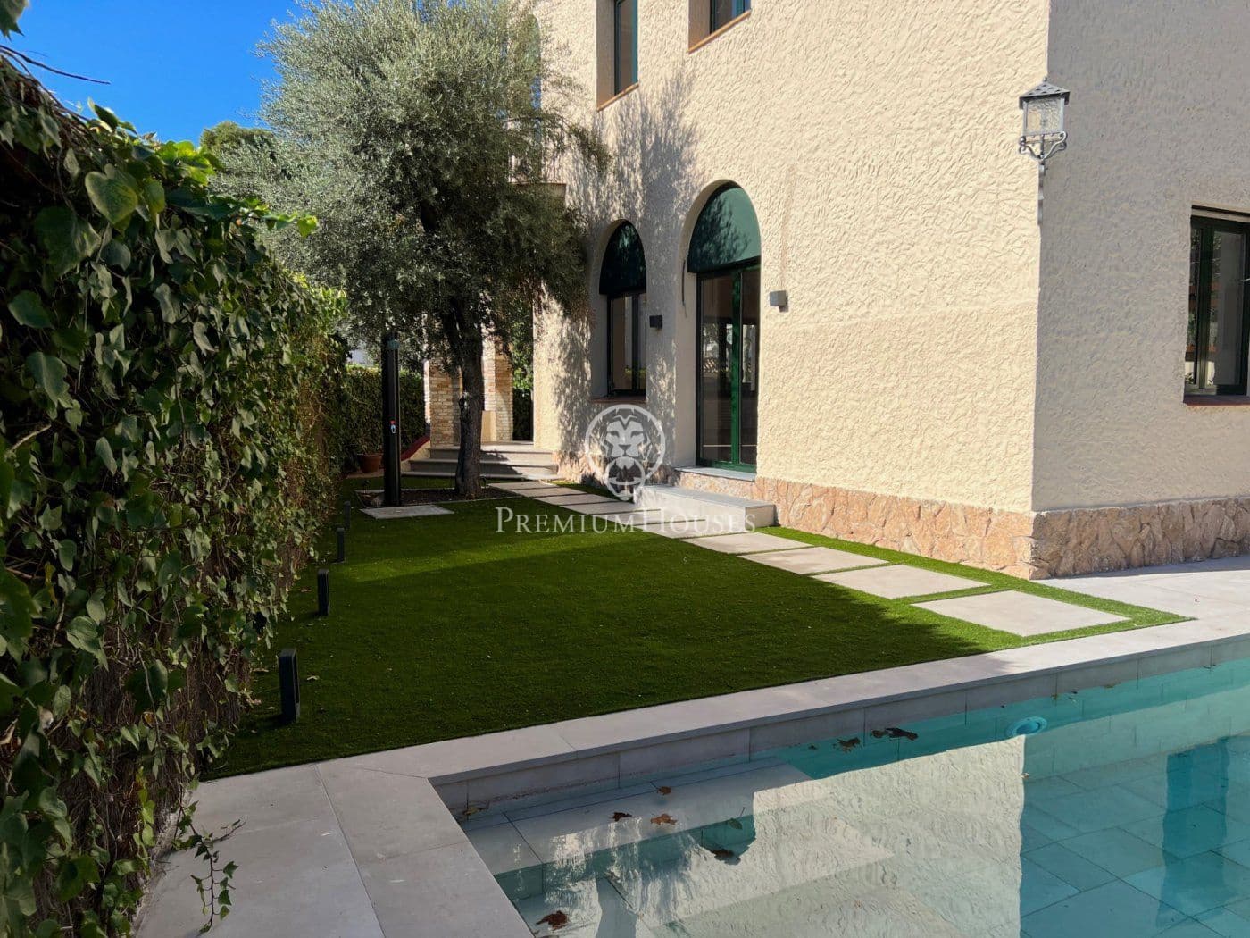 6 makuuhuone Huvila vuokrattavana paikassa Sitges mukana uima-altaan - 8 000 € (Ref: 7109533)