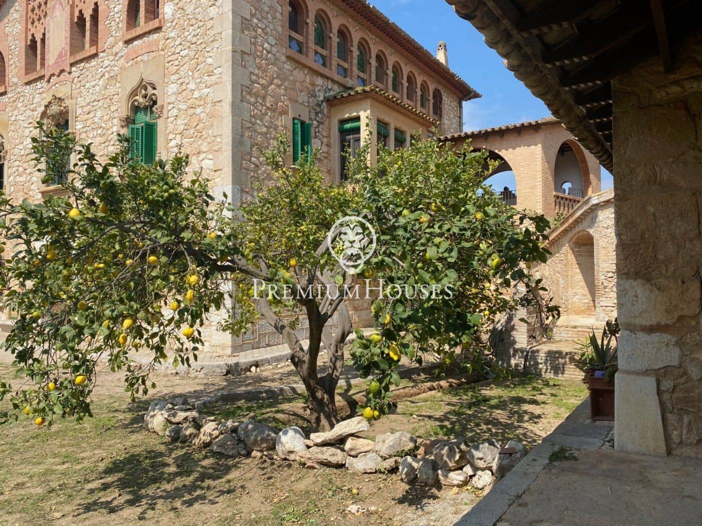 15 soveværelse Finca/Landehus til salg i Sant Pere de Ribes med garage - € 4.635.000 (Ref: 7352178)