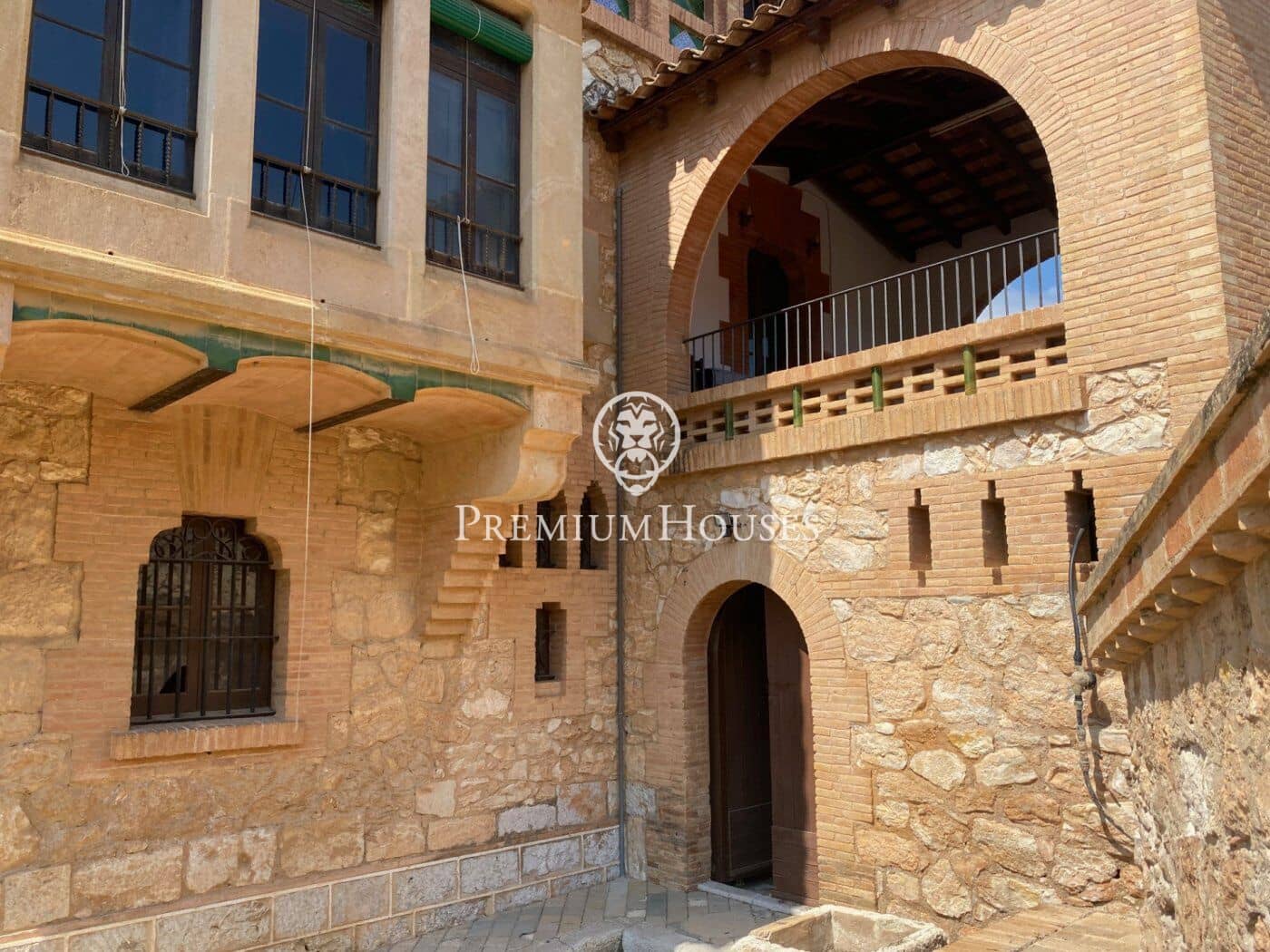 15 soveværelse Finca/Landehus til salg i Sant Pere de Ribes med garage - € 4.635.000 (Ref: 7352178)