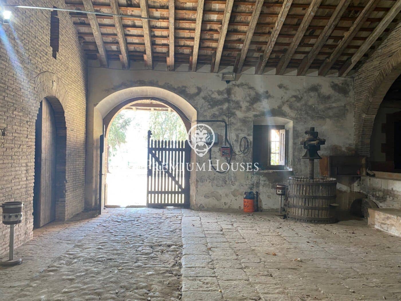 15 soveværelse Finca/Landehus til salg i Sant Pere de Ribes med garage - € 4.635.000 (Ref: 7352178)
