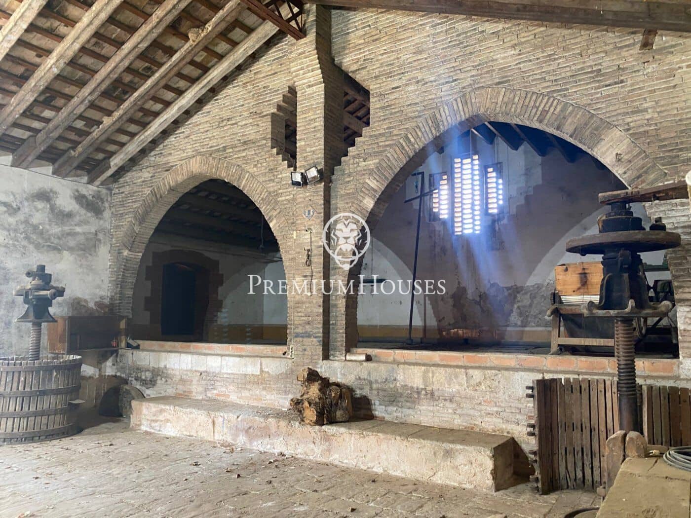 15 soveværelse Finca/Landehus til salg i Sant Pere de Ribes med garage - € 4.635.000 (Ref: 7352178)