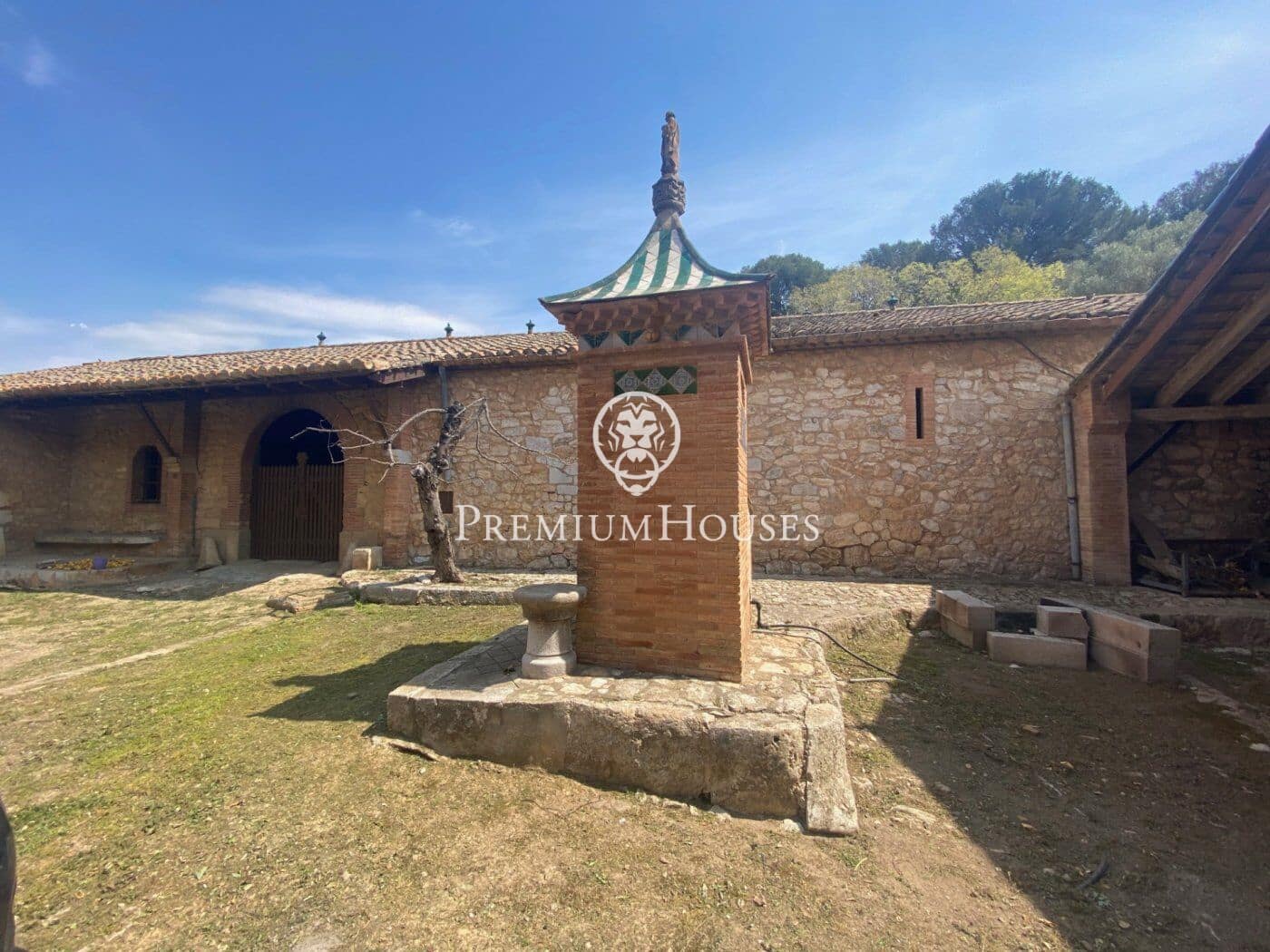 15 soveværelse Finca/Landehus til salg i Sant Pere de Ribes med garage - € 4.635.000 (Ref: 7352178)