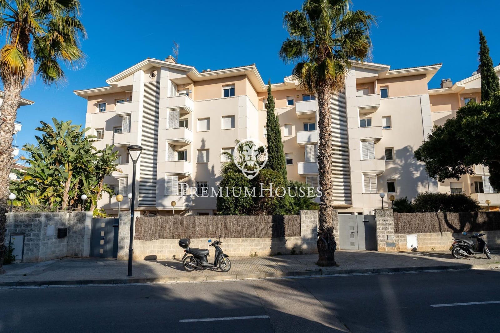 4 slaapkamer Flat te koop in Sitges met zwembad - € 645.000 (Ref: 7480191)
