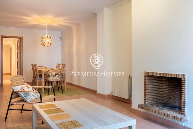 Piso de 4 habitaciones en Sitges en alquiler - 2.040 € (Ref: 7866642)