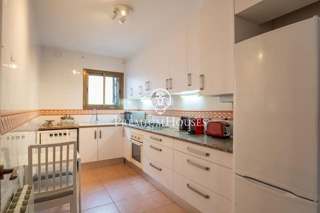 Piso de 4 habitaciones en Sitges en alquiler - 2.040 € (Ref: 7866642)