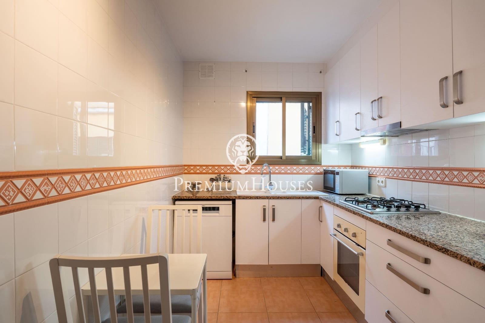 Piso de 4 habitaciones en Sitges en alquiler - 2.040 € (Ref: 7866642)