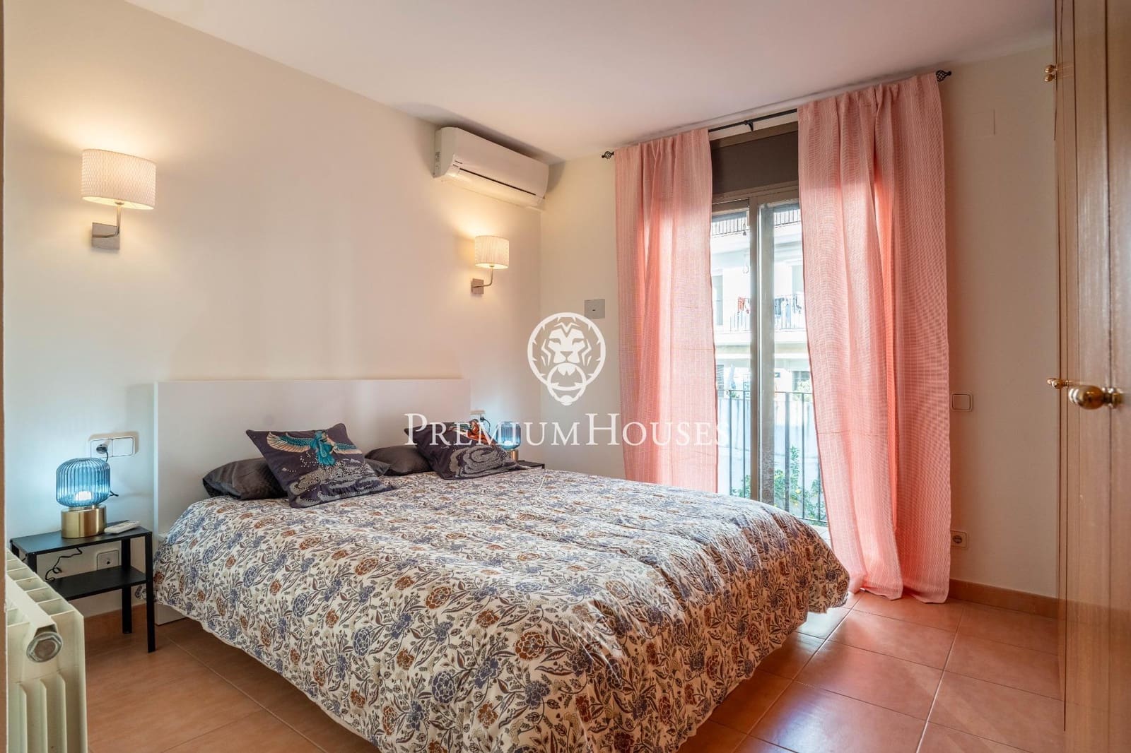 Piso de 4 habitaciones en Sitges en alquiler - 2.040 € (Ref: 7866642)