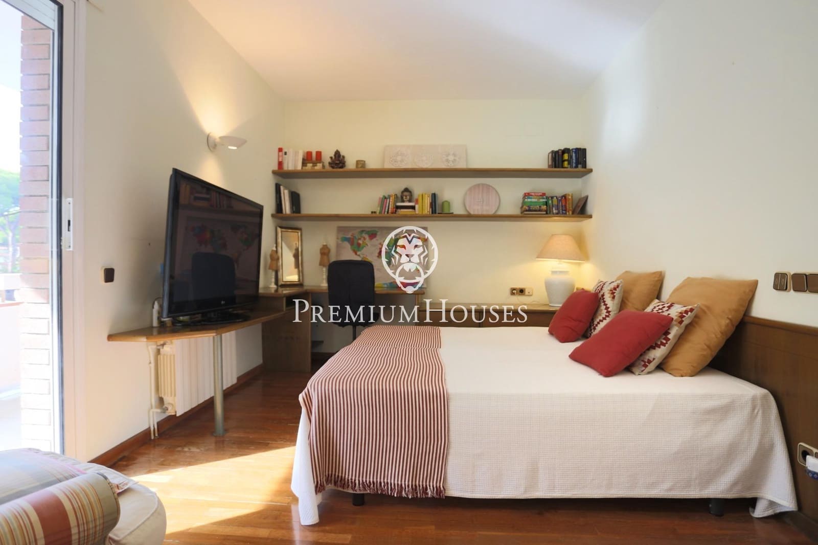 6 bedroom Villa for sale in Castelldefels with pool garage - € 7,450,000 (Ref: 7873324)