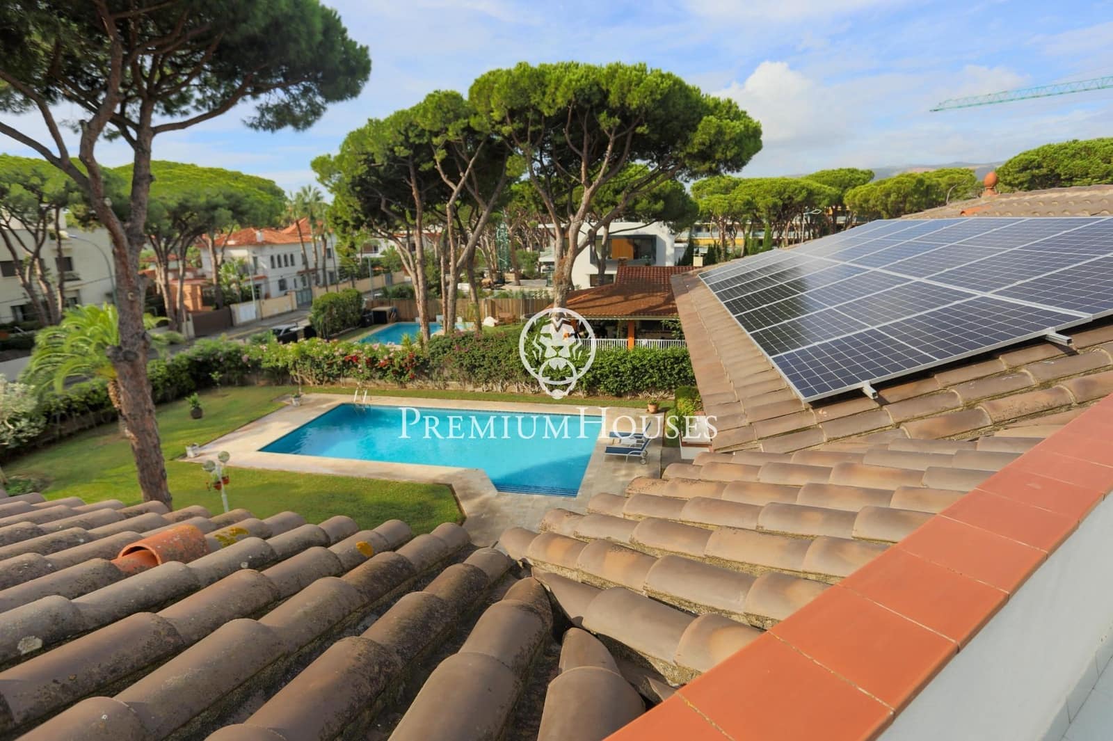 6 bedroom Villa for sale in Castelldefels with pool garage - € 7,450,000 (Ref: 7873324)