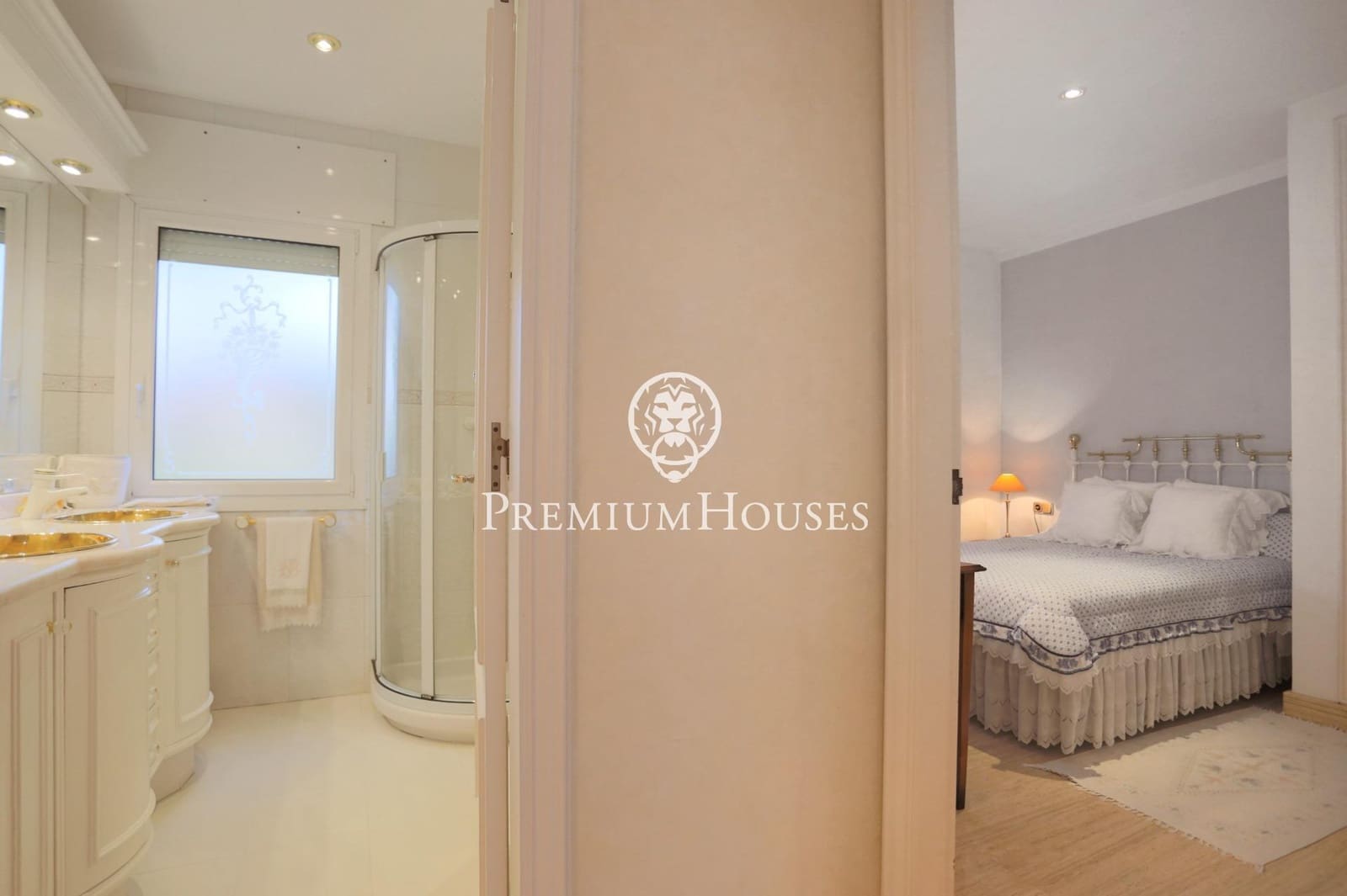 6 bedroom Villa for sale in Castelldefels with pool garage - € 7,450,000 (Ref: 7873324)