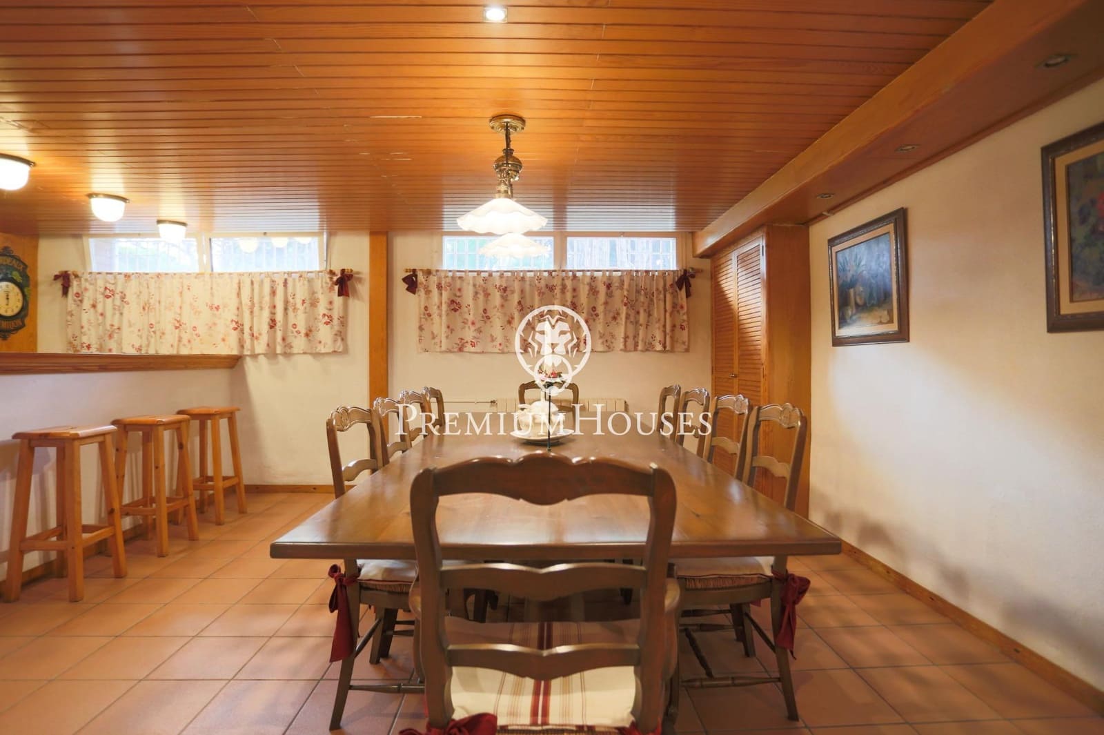 6 bedroom Villa for sale in Castelldefels with pool garage - € 7,450,000 (Ref: 7873324)