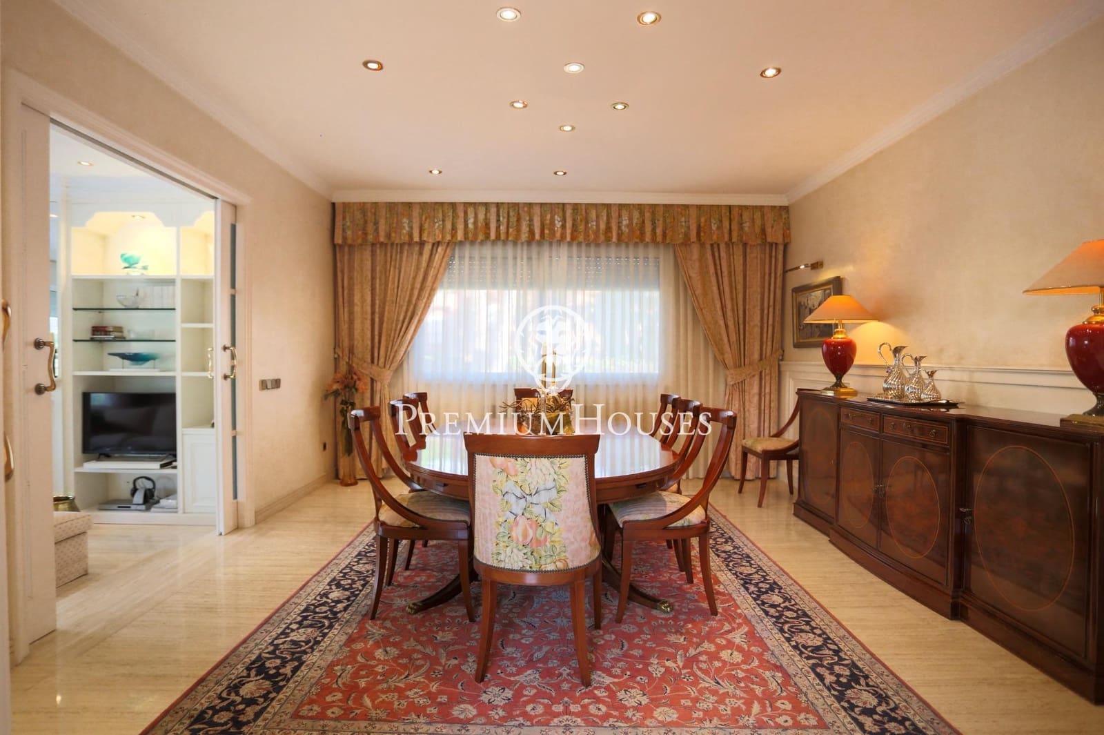 6 bedroom Villa for sale in Castelldefels with pool garage - € 7,450,000 (Ref: 7873324)