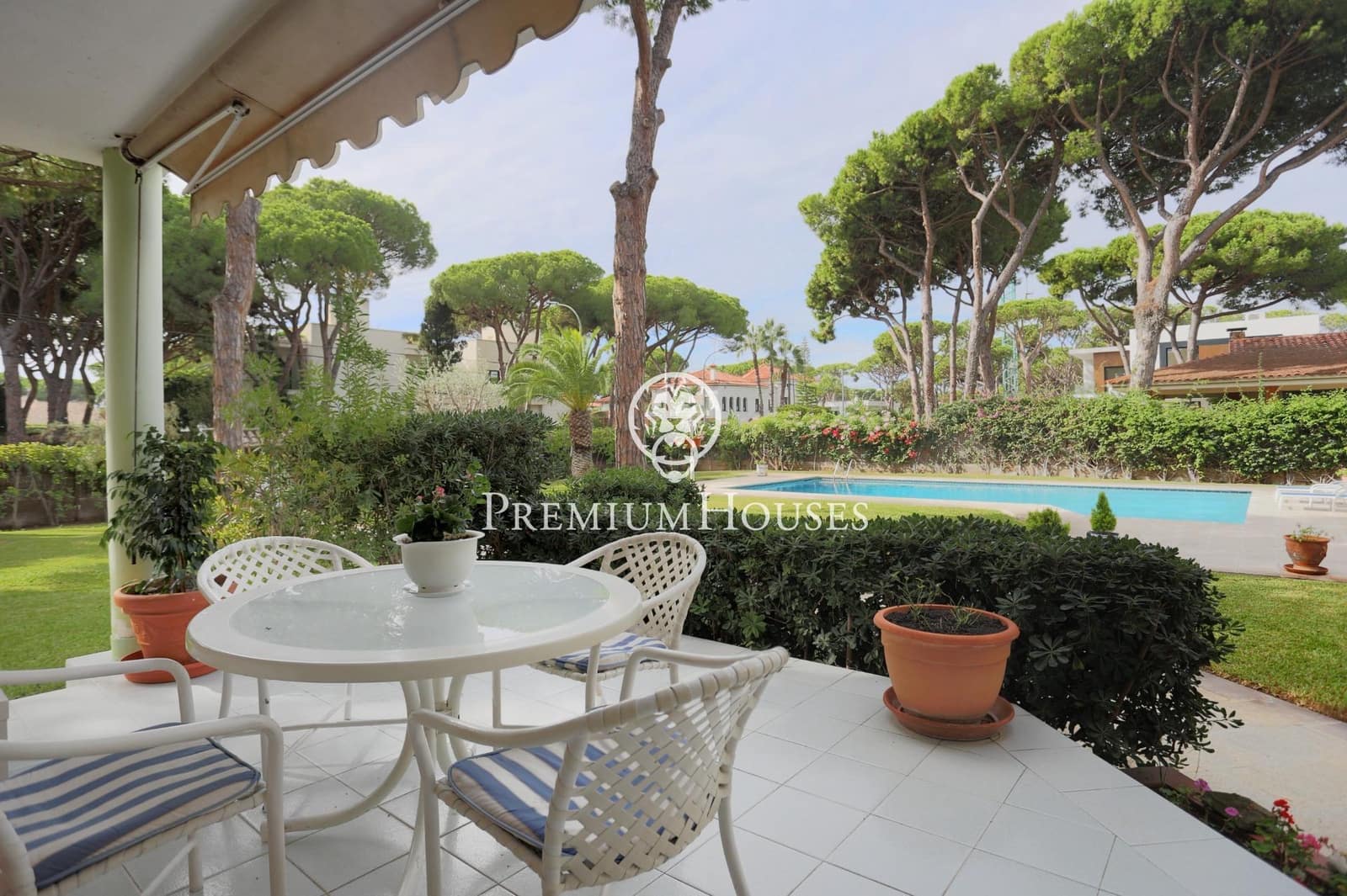 6 bedroom Villa for sale in Castelldefels with pool garage - € 7,450,000 (Ref: 7873324)