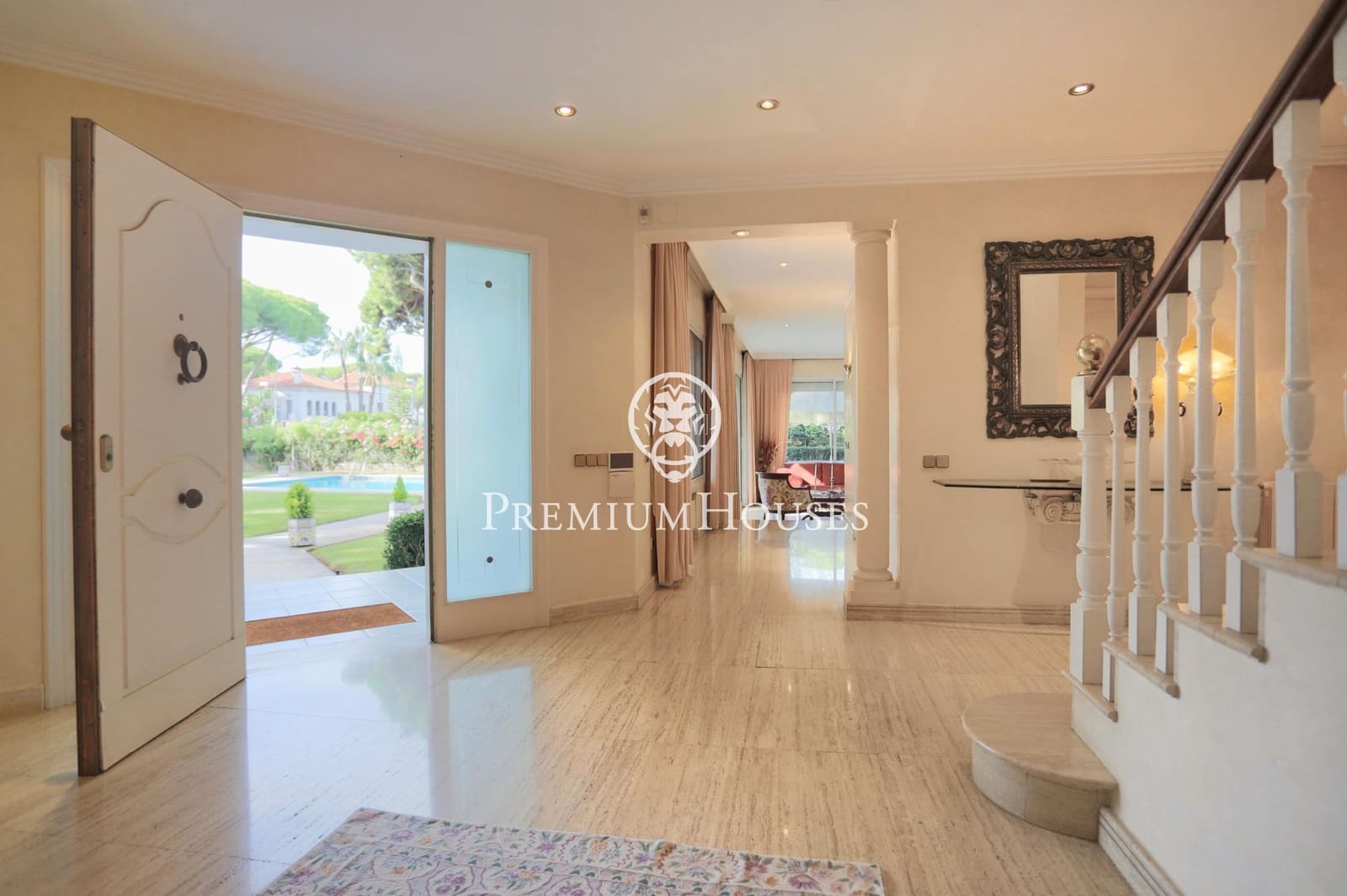 6 bedroom Villa for sale in Castelldefels with pool garage - € 7,450,000 (Ref: 7873324)