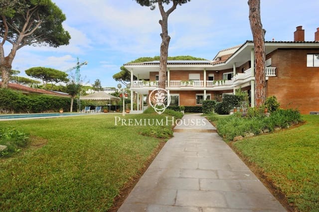 6 bedroom Villa for sale in Castelldefels with pool garage - € 7,450,000 (Ref: 7873324)