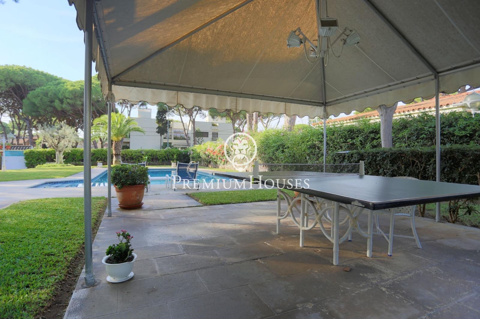 6 bedroom Villa for sale in Castelldefels with pool garage - € 7,450,000 (Ref: 7873324)