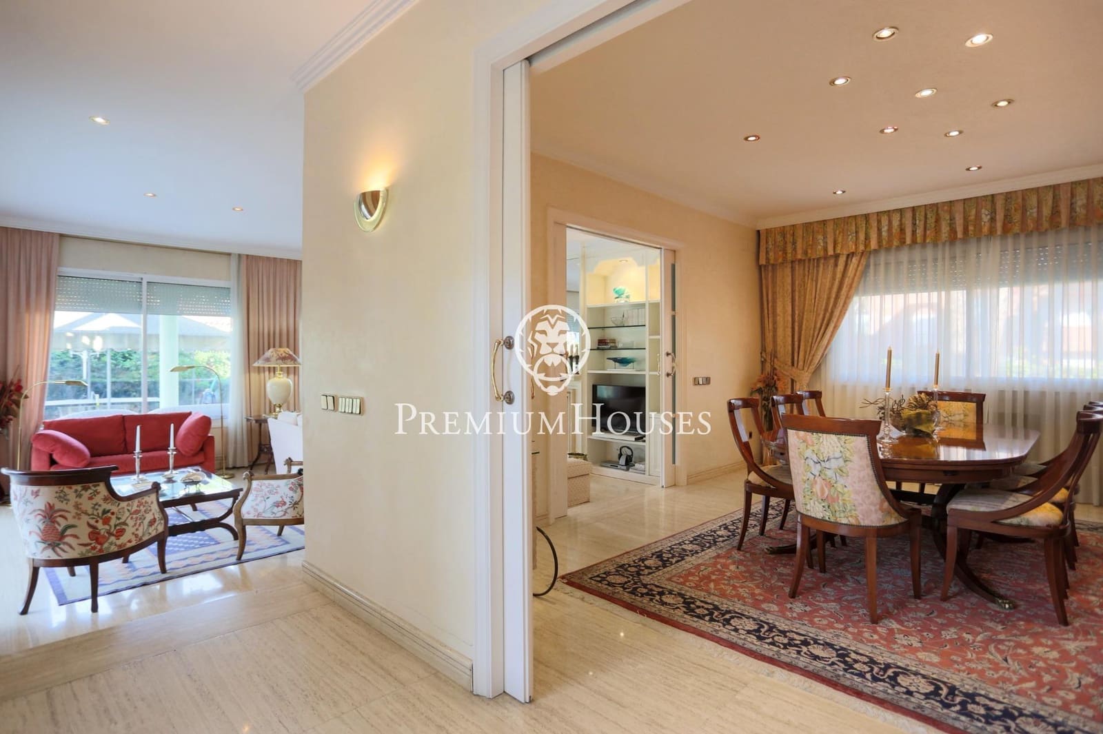 6 bedroom Villa for sale in Castelldefels with pool garage - € 7,450,000 (Ref: 7873324)