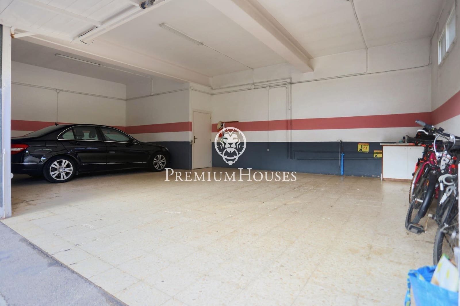 6 bedroom Villa for sale in Castelldefels with pool garage - € 7,450,000 (Ref: 7873324)