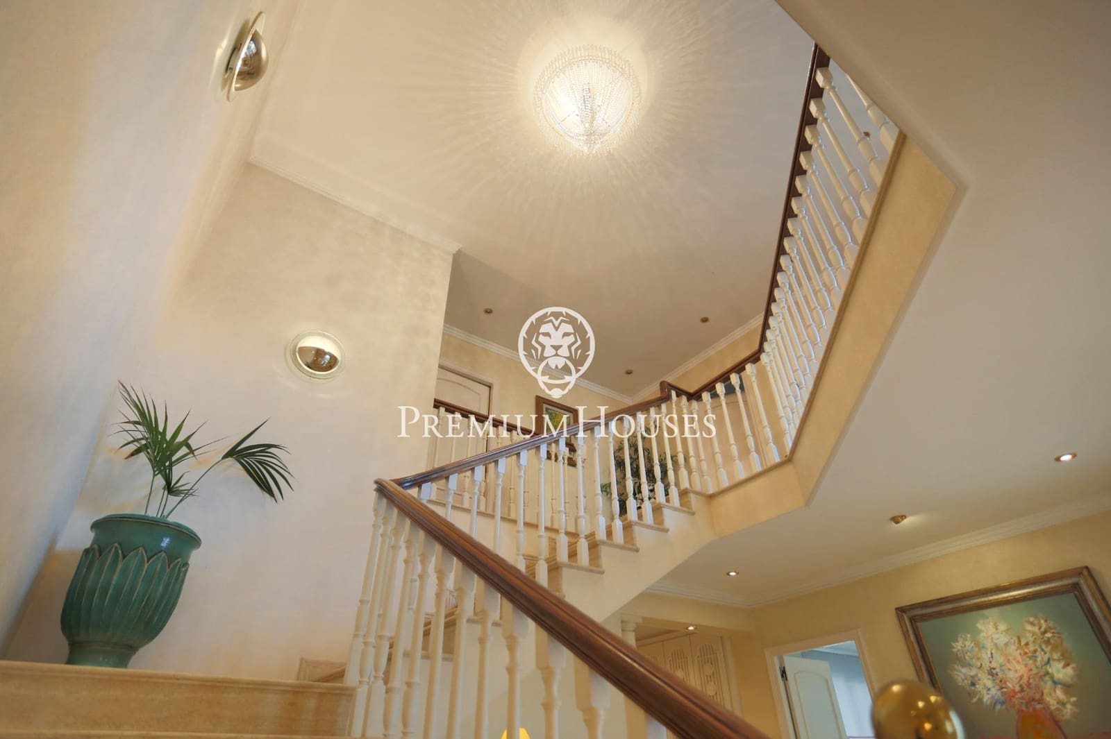 6 bedroom Villa for sale in Castelldefels with pool garage - € 7,450,000 (Ref: 7873324)