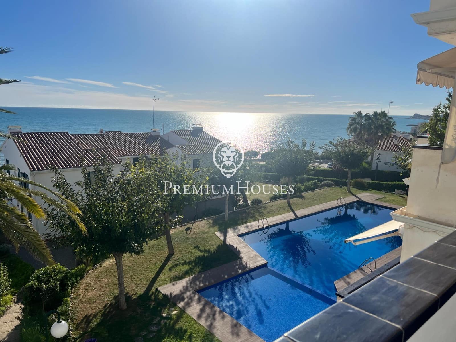 3 soveværelse Lejlighed til leje i Sitges med swimmingpool garage - € 4.000 (Ref: 7894780)