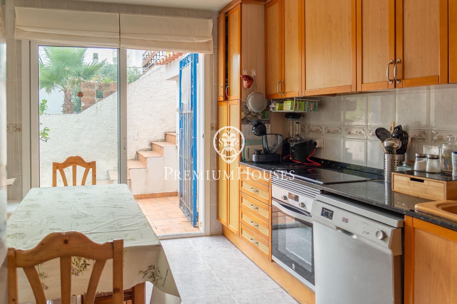 5 sypialnia Willa na sprzedaż w Sitges z basenem garażem - 699 000 € (Ref: 8079590)