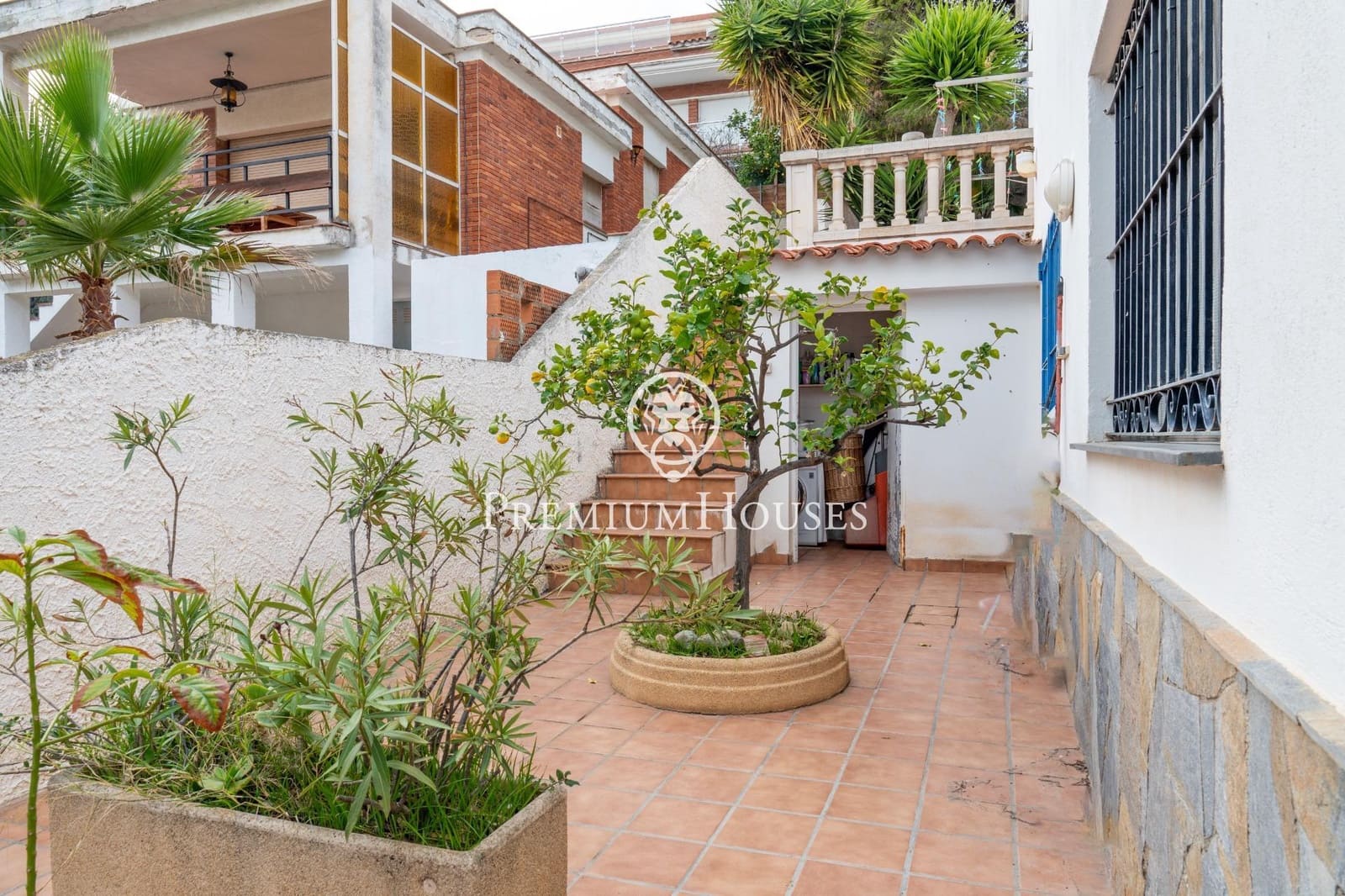 5 sypialnia Willa na sprzedaż w Sitges z basenem garażem - 699 000 € (Ref: 8079590)