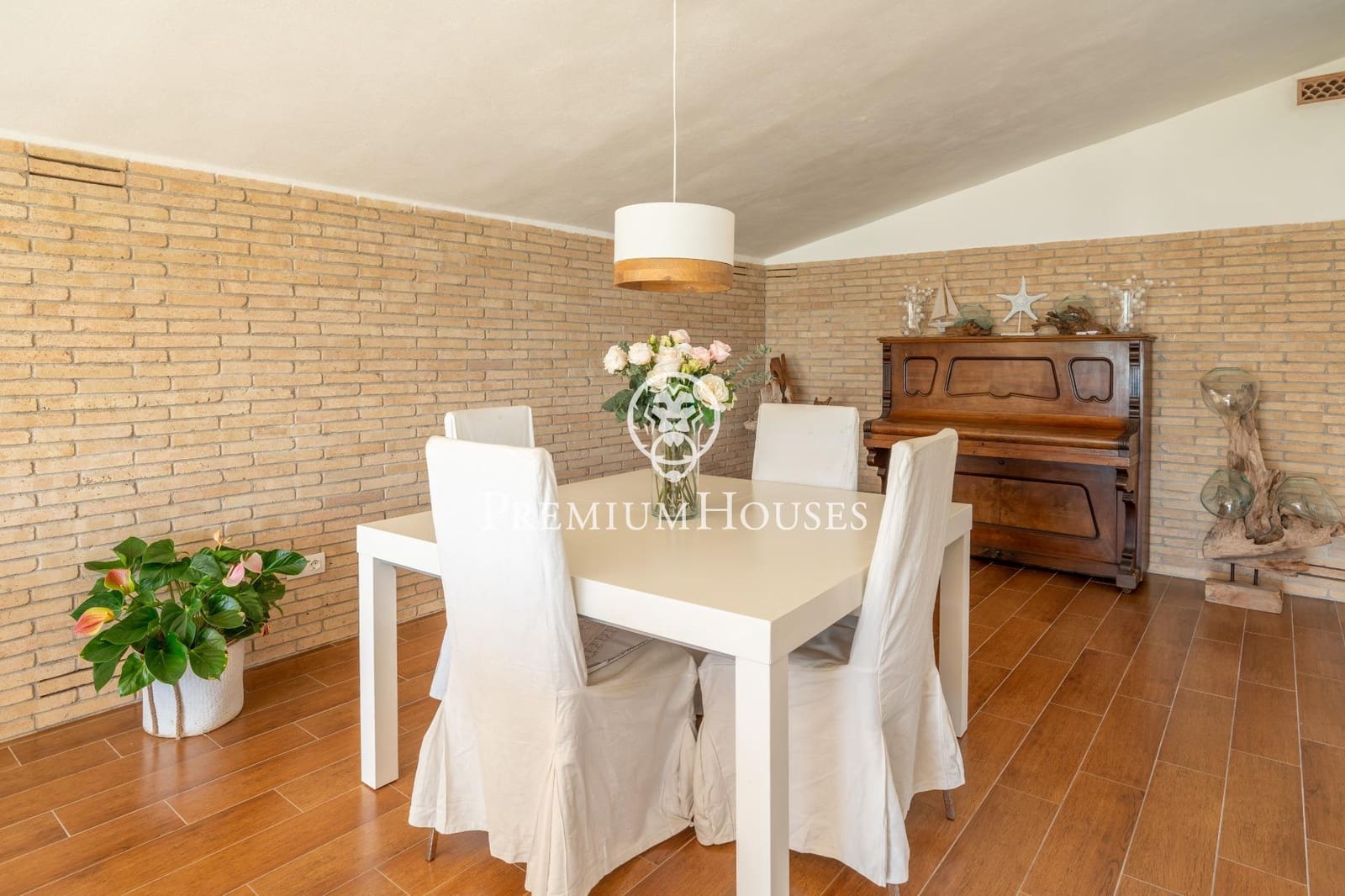 5 soveværelse Villa til salg i Vilanova i la Geltru med swimmingpool - € 3.900.000 (Ref: 8229363)