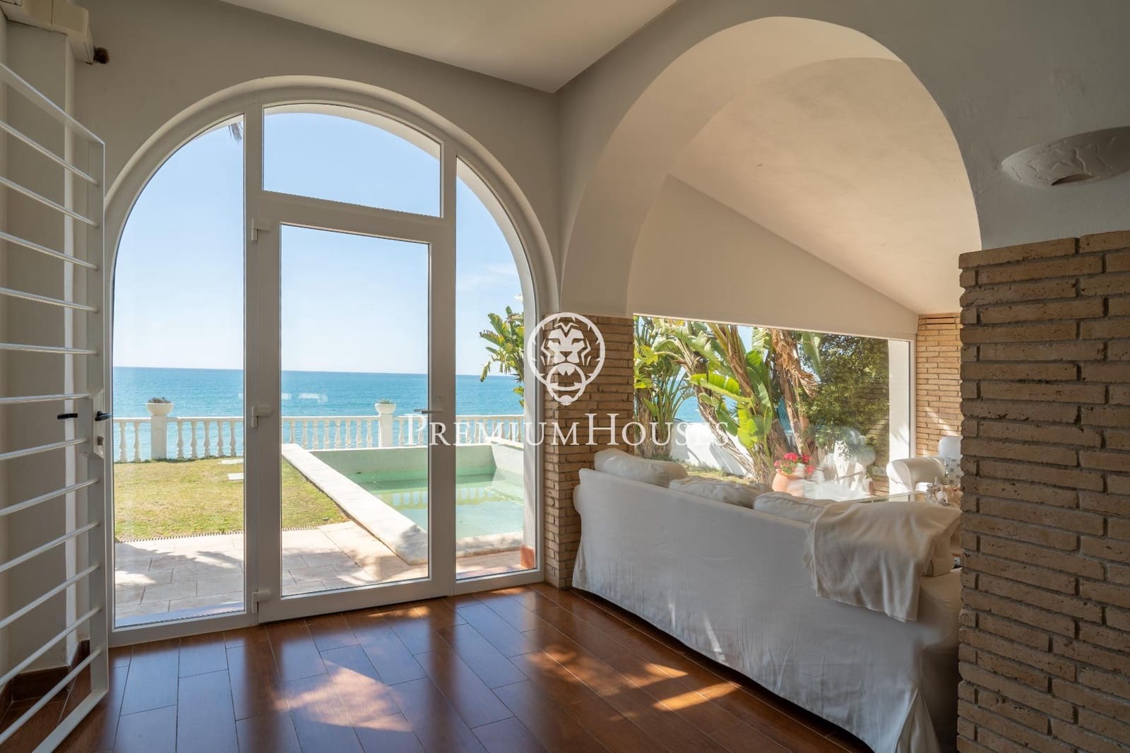 5 soveværelse Villa til salg i Vilanova i la Geltru med swimmingpool - € 3.900.000 (Ref: 8229363)