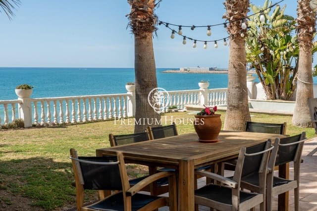 5 bedroom Villa for sale in Vilanova i la Geltrú with pool - € 3,900,000 (Ref: 8229363)