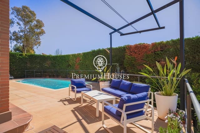 6 bedroom Villa for sale in Vilanova i la Geltrú with pool - € 1,500,000 (Ref: 8250415)