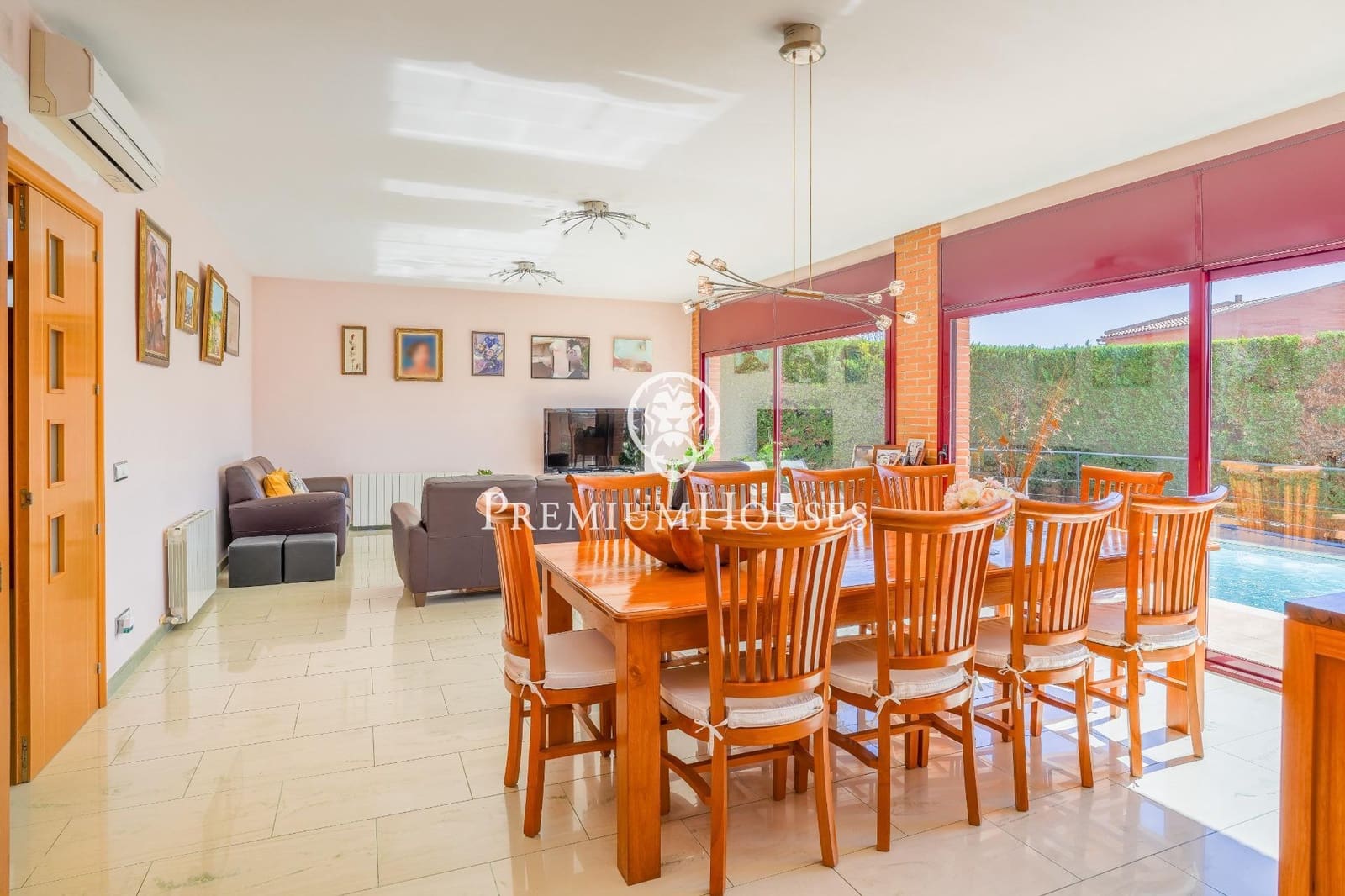 6 soveværelse Villa til salg i Vilanova i la Geltru med swimmingpool - € 1.500.000 (Ref: 8250415)