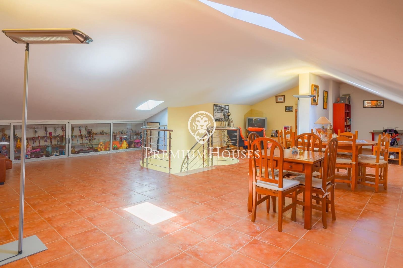 6 soveværelse Villa til salg i Vilanova i la Geltru med swimmingpool - € 1.500.000 (Ref: 8250415)