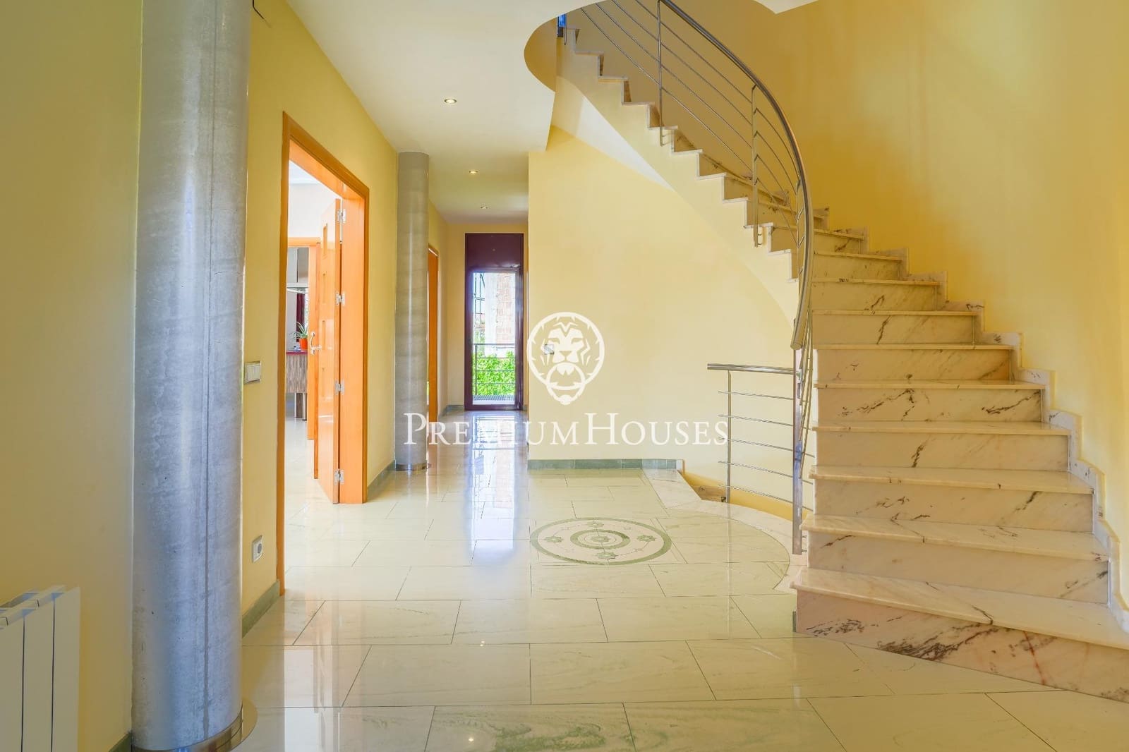 6 soveværelse Villa til salg i Vilanova i la Geltru med swimmingpool - € 1.500.000 (Ref: 8250415)