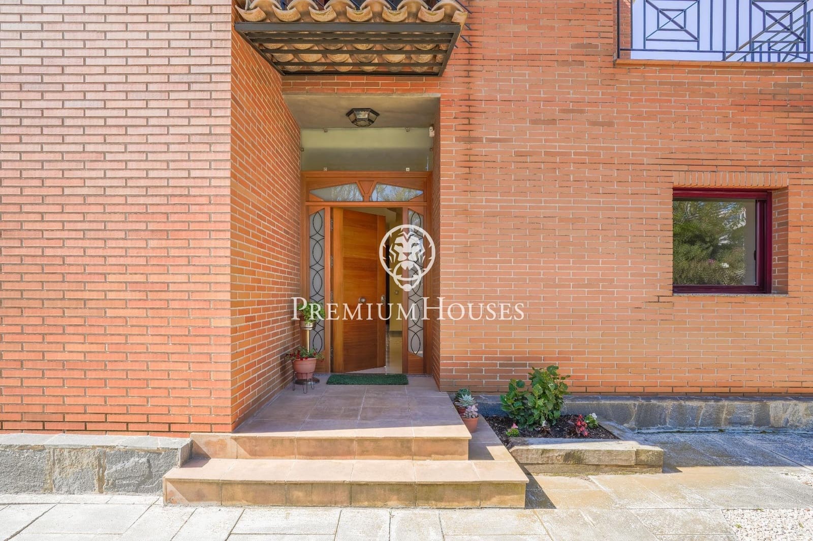 6 soveværelse Villa til salg i Vilanova i la Geltru med swimmingpool - € 1.500.000 (Ref: 8250415)