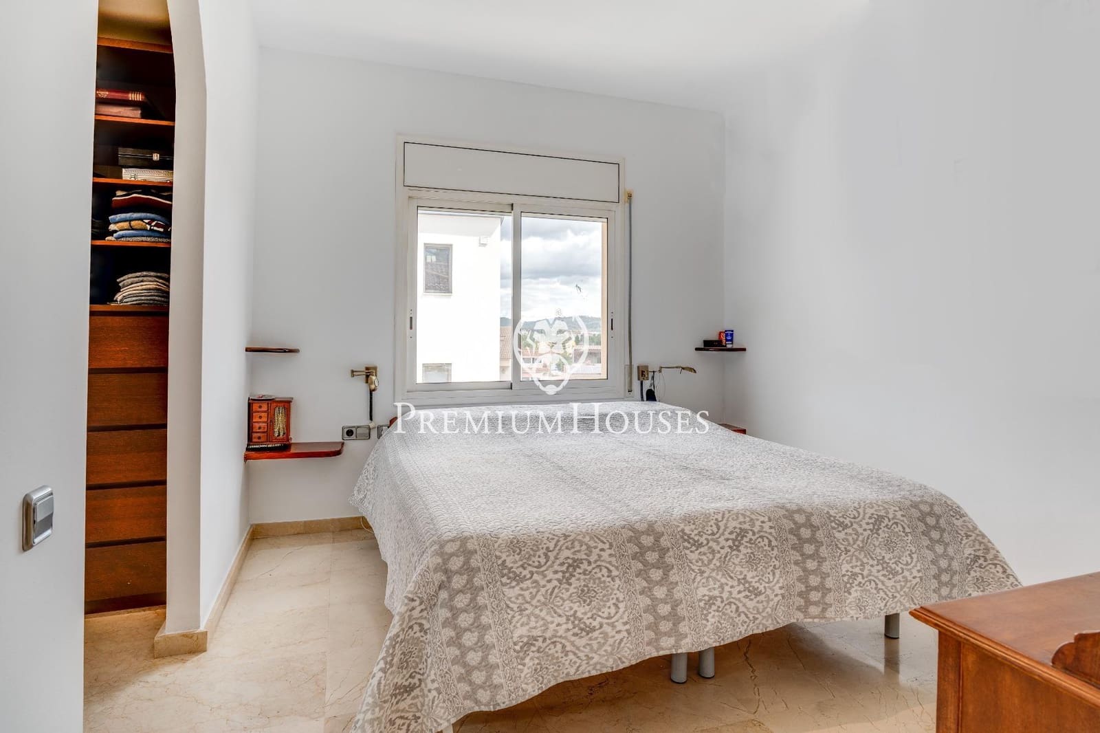 5 bedroom Villa for sale in Vilanova i la Geltru with pool garage - € 690,000 (Ref: 8314243)