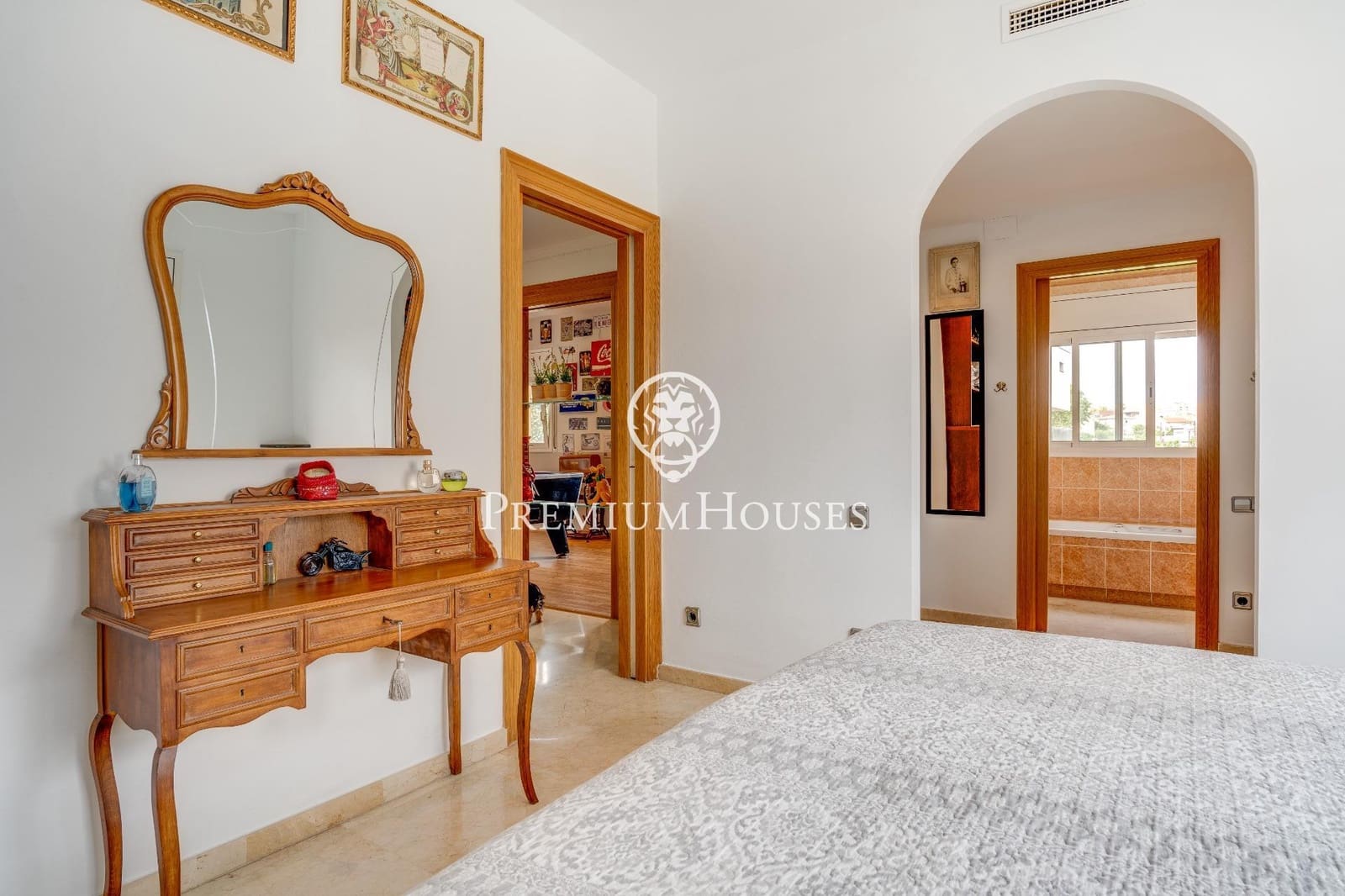 5 bedroom Villa for sale in Vilanova i la Geltru with pool garage - € 690,000 (Ref: 8314243)