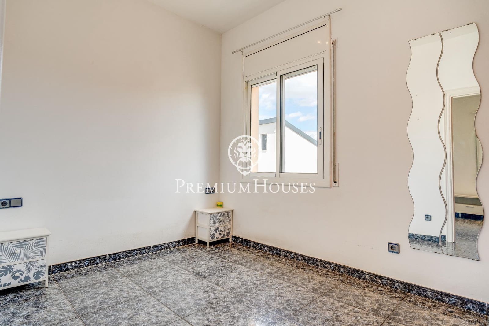 5 bedroom Villa for sale in Vilanova i la Geltru with pool garage - € 690,000 (Ref: 8314243)