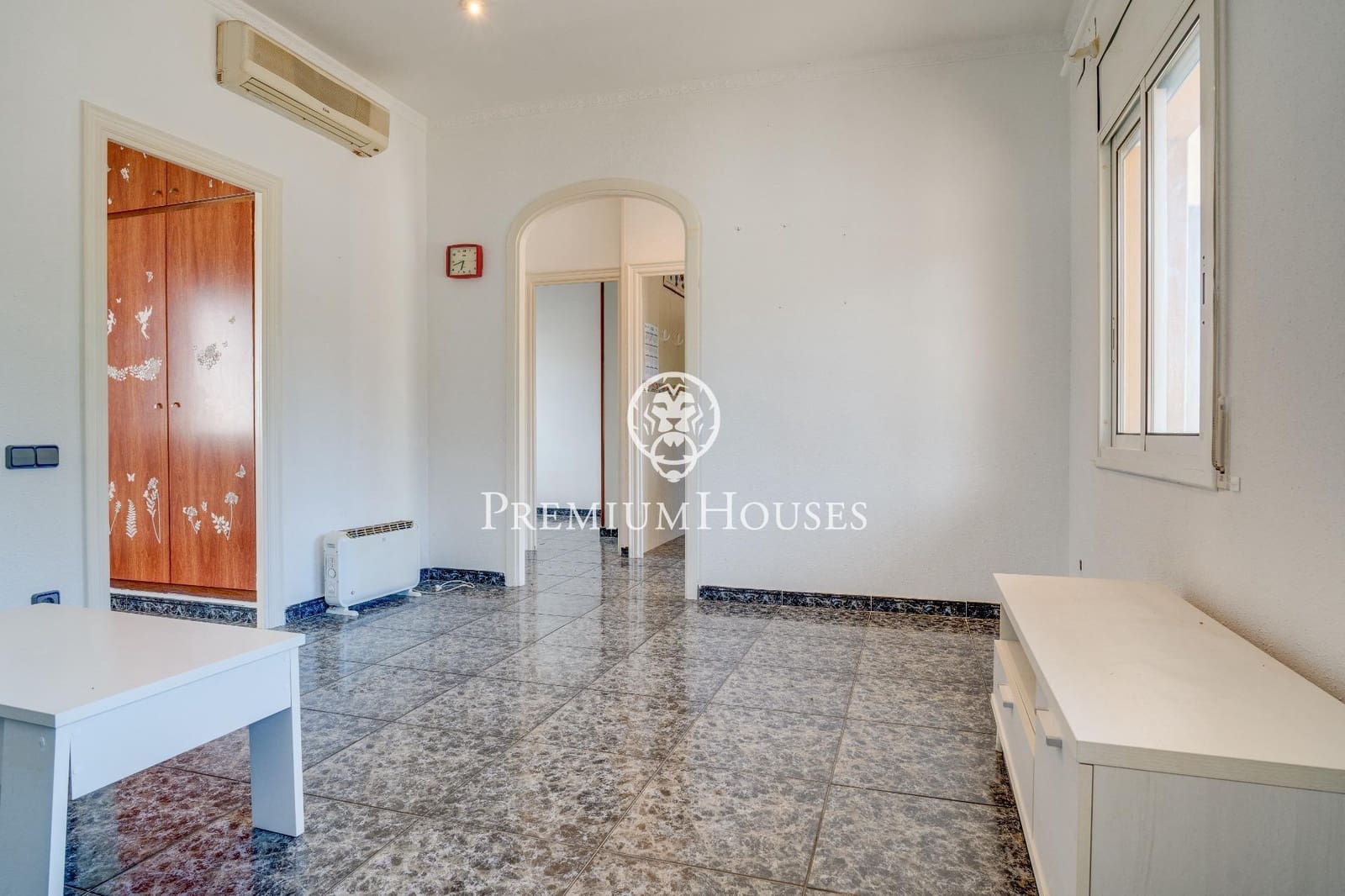 5 bedroom Villa for sale in Vilanova i la Geltru with pool garage - € 690,000 (Ref: 8314243)