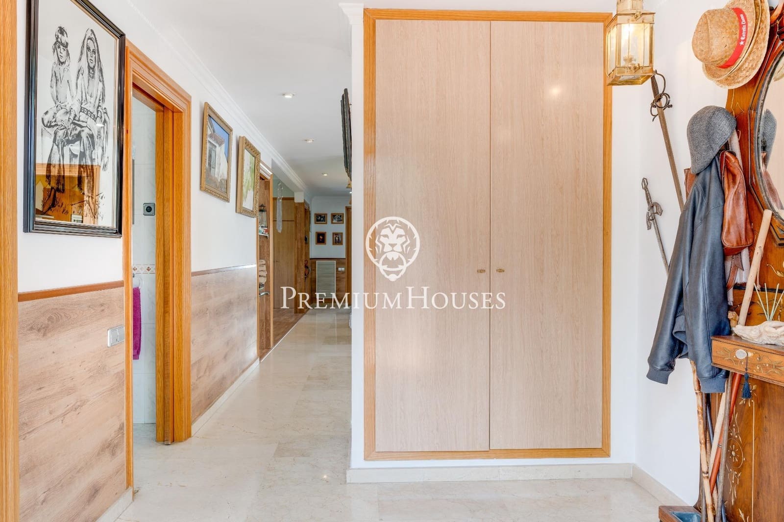 5 bedroom Villa for sale in Vilanova i la Geltru with pool garage - € 690,000 (Ref: 8314243)