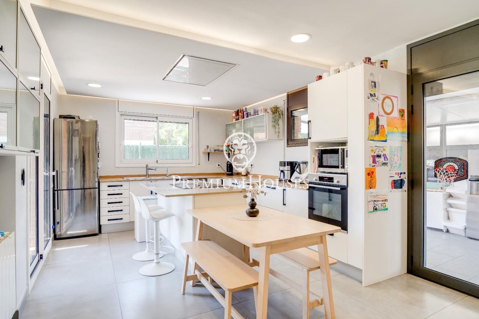 4 bedroom Villa for sale in Vilanova i la Geltru with pool garage - € 879,000 (Ref: 8354165)