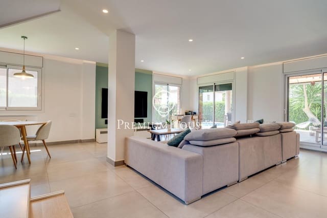 4 bedroom Villa for sale in Vilanova i la Geltrú with pool garage - € 879,000 (Ref: 8354165)