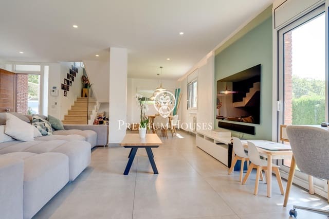 4 bedroom Villa for sale in Vilanova i la Geltrú with pool garage - € 879,000 (Ref: 8354165)