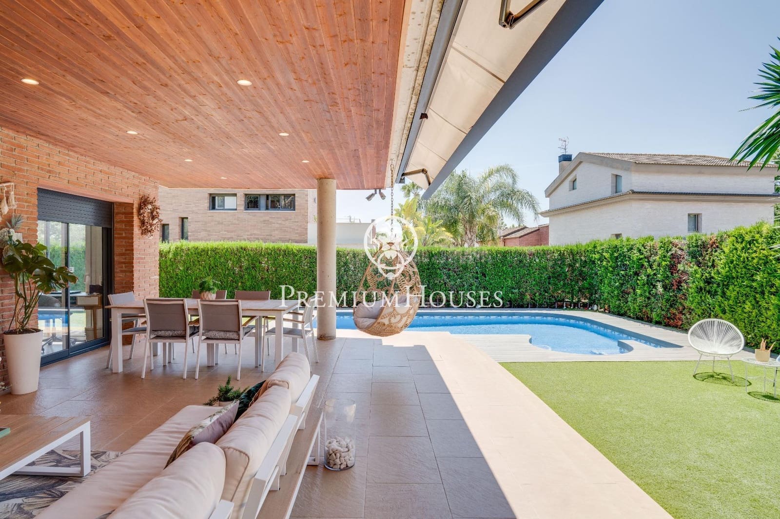 4 bedroom Villa for sale in Vilanova i la Geltru with pool garage - € 879,000 (Ref: 8354165)