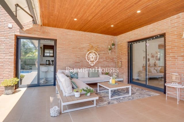 4 bedroom Villa for sale in Vilanova i la Geltrú with pool garage - € 879,000 (Ref: 8354165)